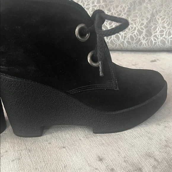 Robert Clergerie Black Lace-Up Wedges - Picture 2 of 11